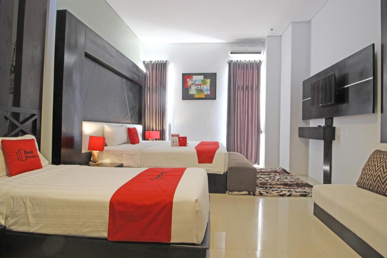 Reddoorz Premium Near Sleman City Hall Yogyakarta Kültér fotó