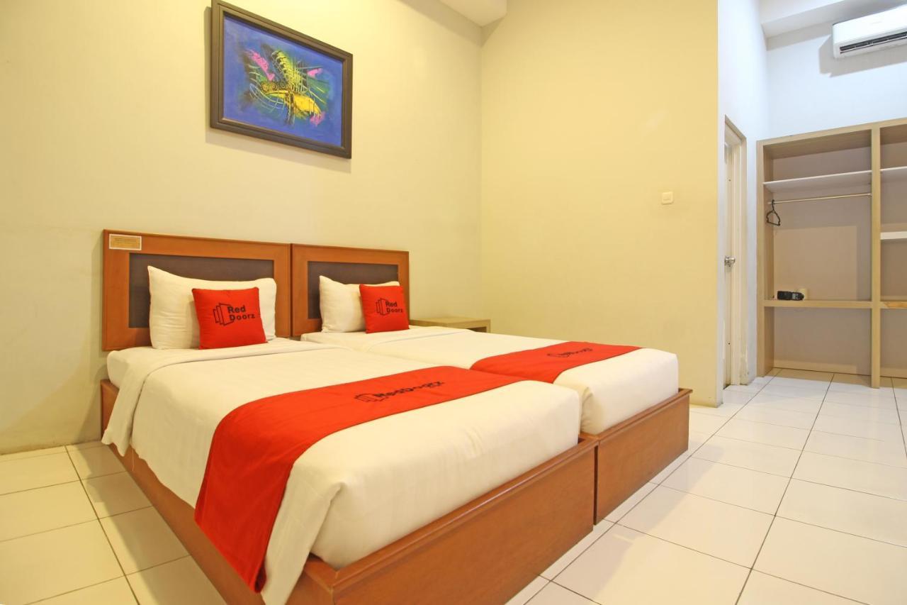 Reddoorz Premium Near Sleman City Hall Yogyakarta Kültér fotó