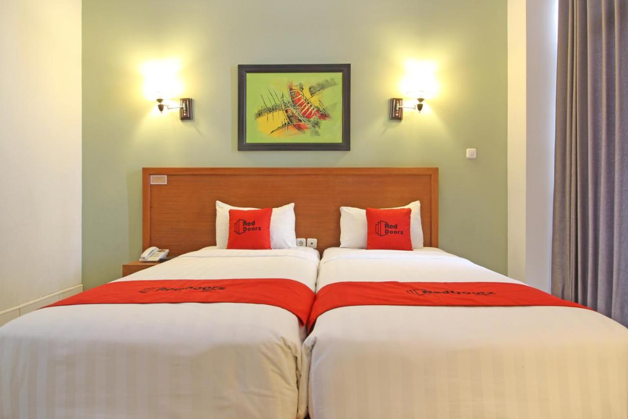 Reddoorz Premium Near Sleman City Hall Yogyakarta Kültér fotó