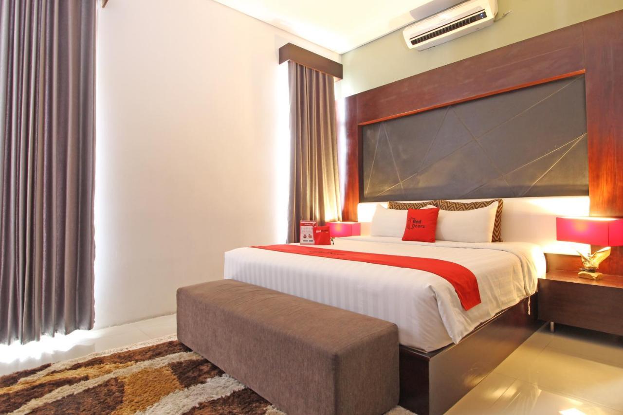 Reddoorz Premium Near Sleman City Hall Yogyakarta Kültér fotó